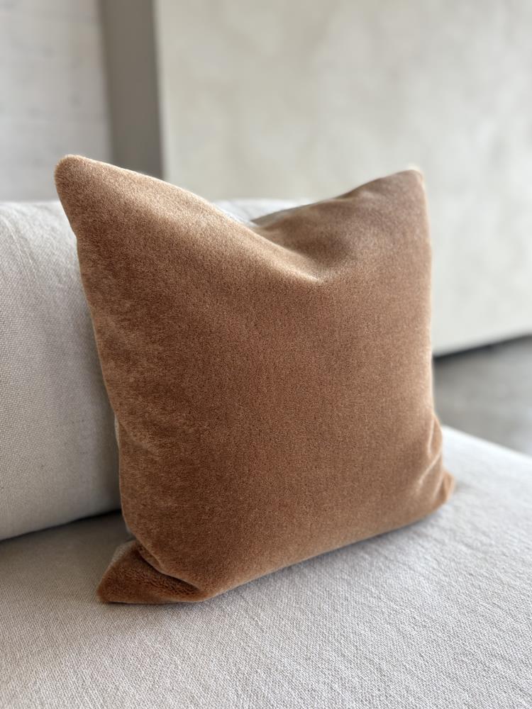 Mohair sierkussenhoes Amy caramel